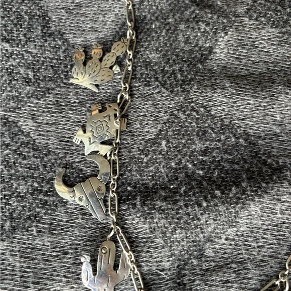 Rare Vintage Willie Family Silver Charm Necklace - Picture 4 of 7